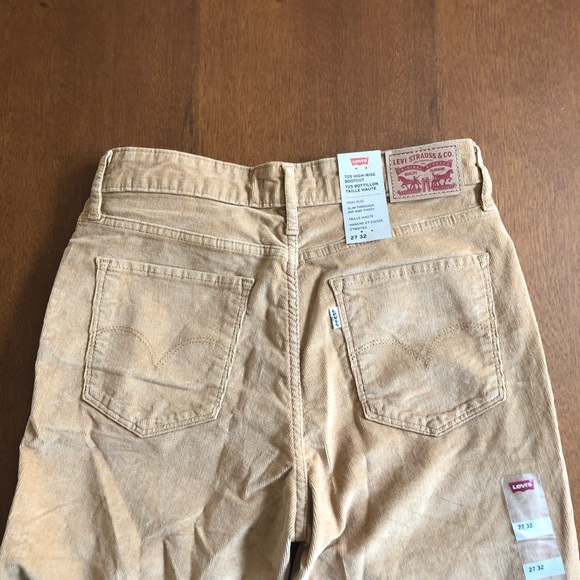 NWT Levi’s 725 high rise boot cut brown corduroy pants - Picture 4 of 4